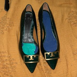 Tory Burch Shoes Gigi Pointy-Toe Flat Crocodile
Emboss